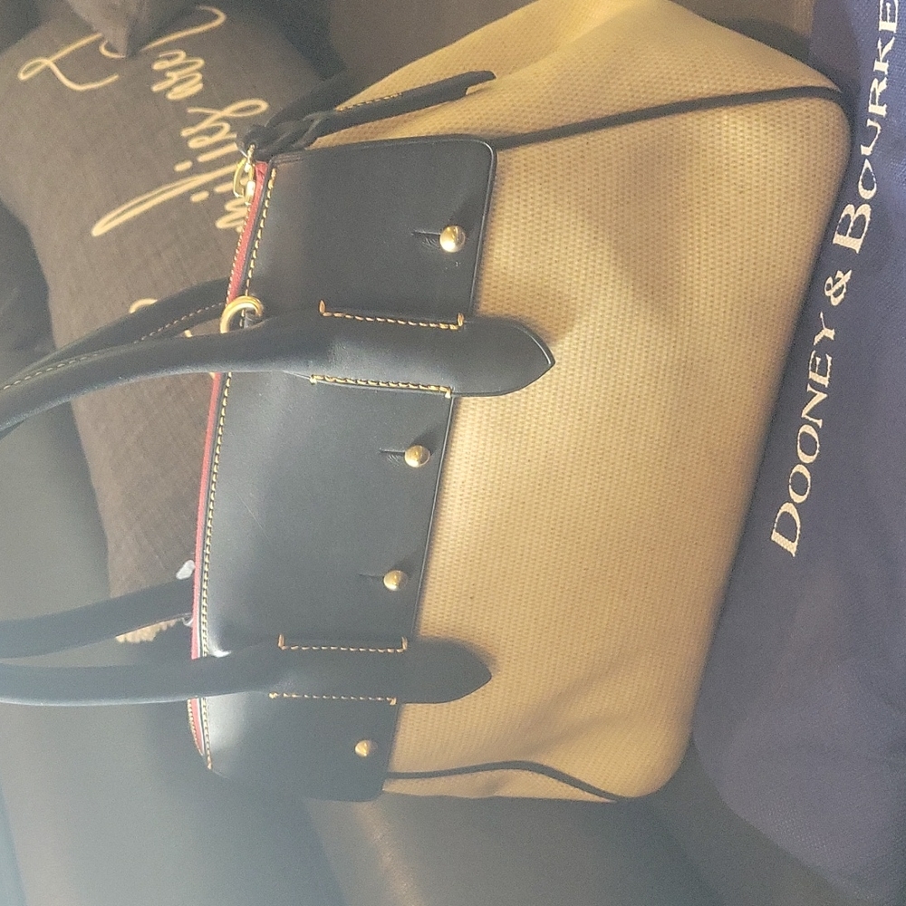 Dooney and Bourke - Picture 2 of 9